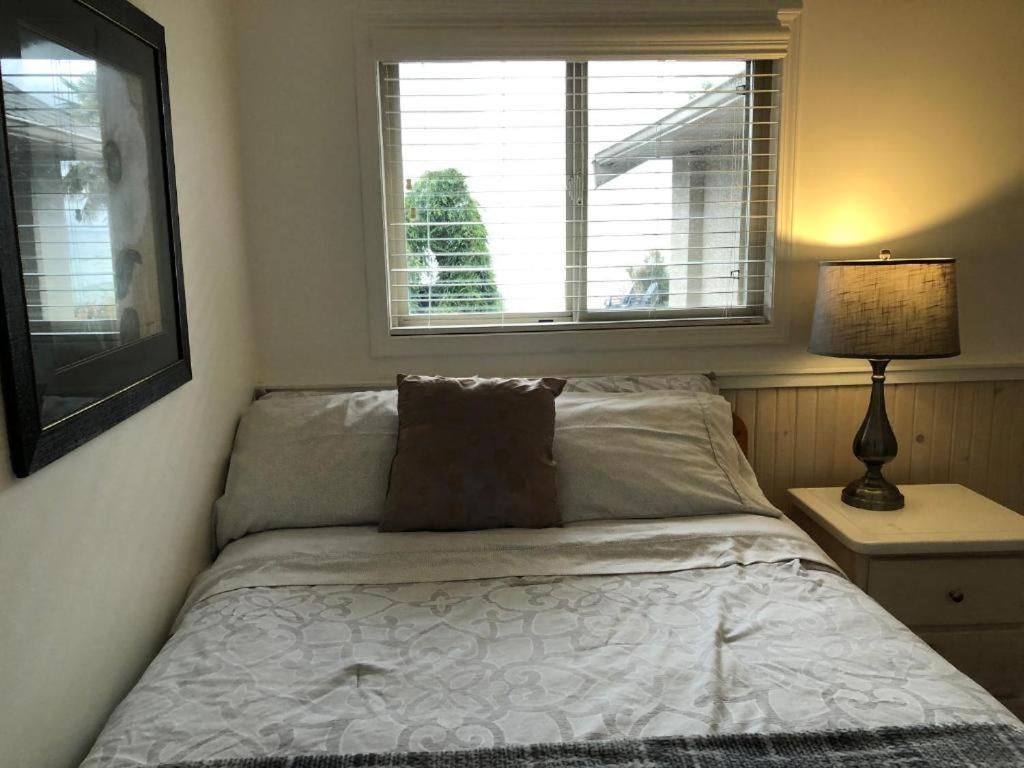 Qualicum Breeze Beach Resort Bowser Экстерьер фото